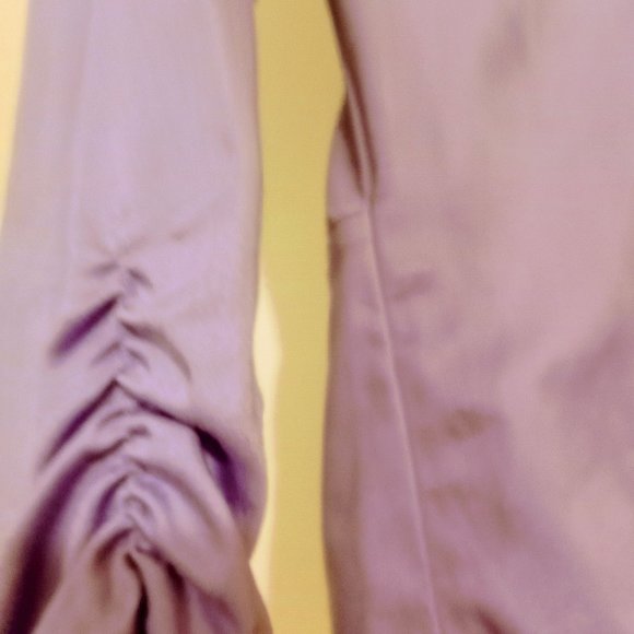 Lavender, collared blouse with metal waist tie and ruched sleeves - Picture 4 of 6